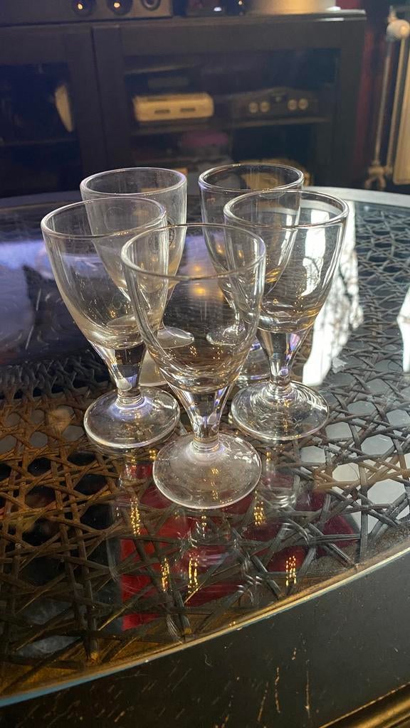 Lot 5 verres à pied pour porto ou liqueur, Enlèvement, Comme neuf