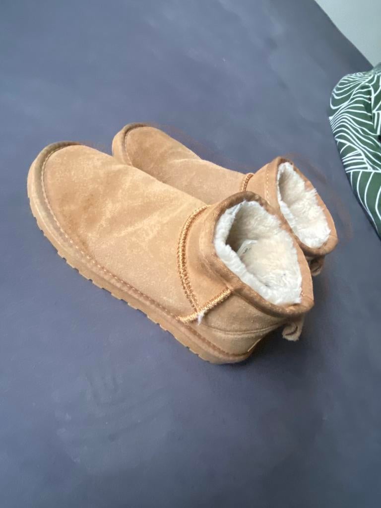 Uggs, Ophalen, Beige, Snowboots, Gedragen