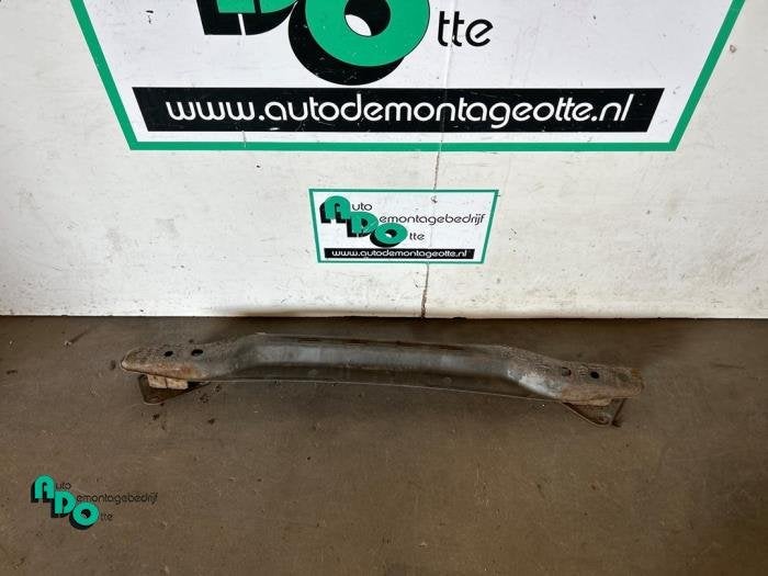Bumperframe achter van een Toyota Aygo (Aygo 08-), Gebruikt, -, -, Ophalen of Verzenden