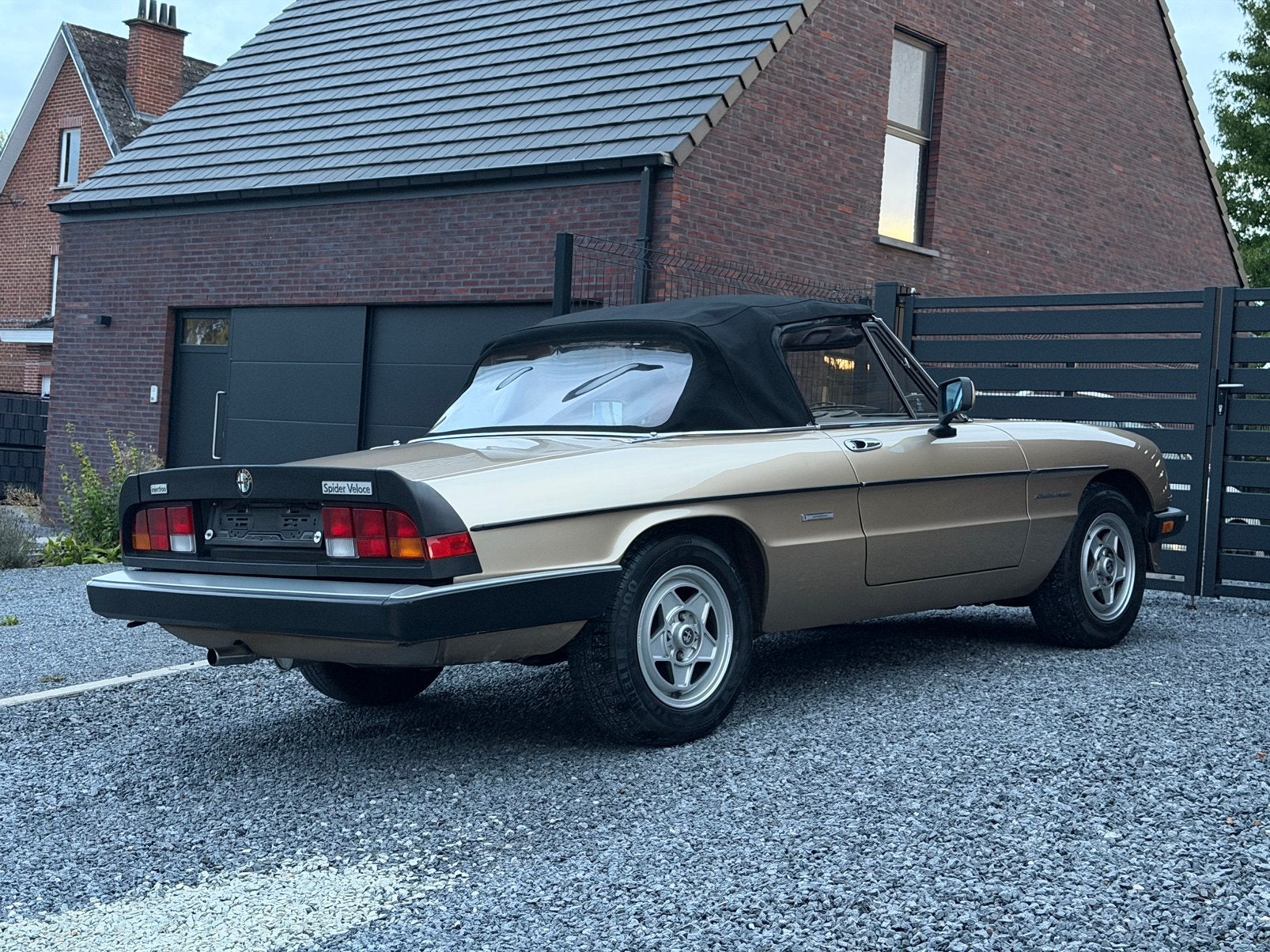 Alfa Romeo Spider 2.0 benzine, 1986 bouwjaar, 34.000 km, foto 9