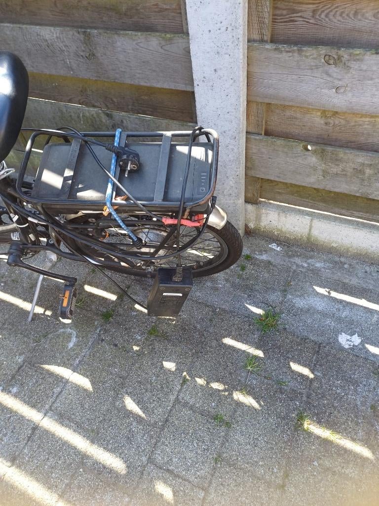 e bike 24 inch  voor Jongeren Merk Toplife, Fietsen en Brommers, Fietsen | Bakfietsen, Terugtraprem, Gebruikt, 1 kind, Ophalen