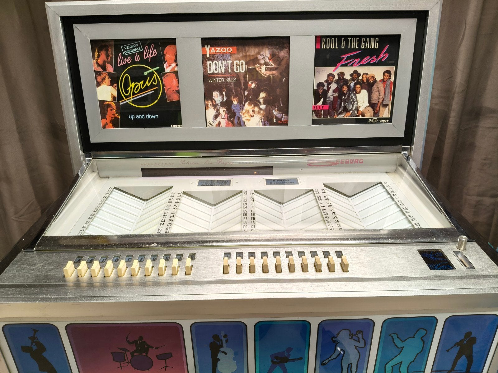 jukebox seeburg 1967, Enlèvement