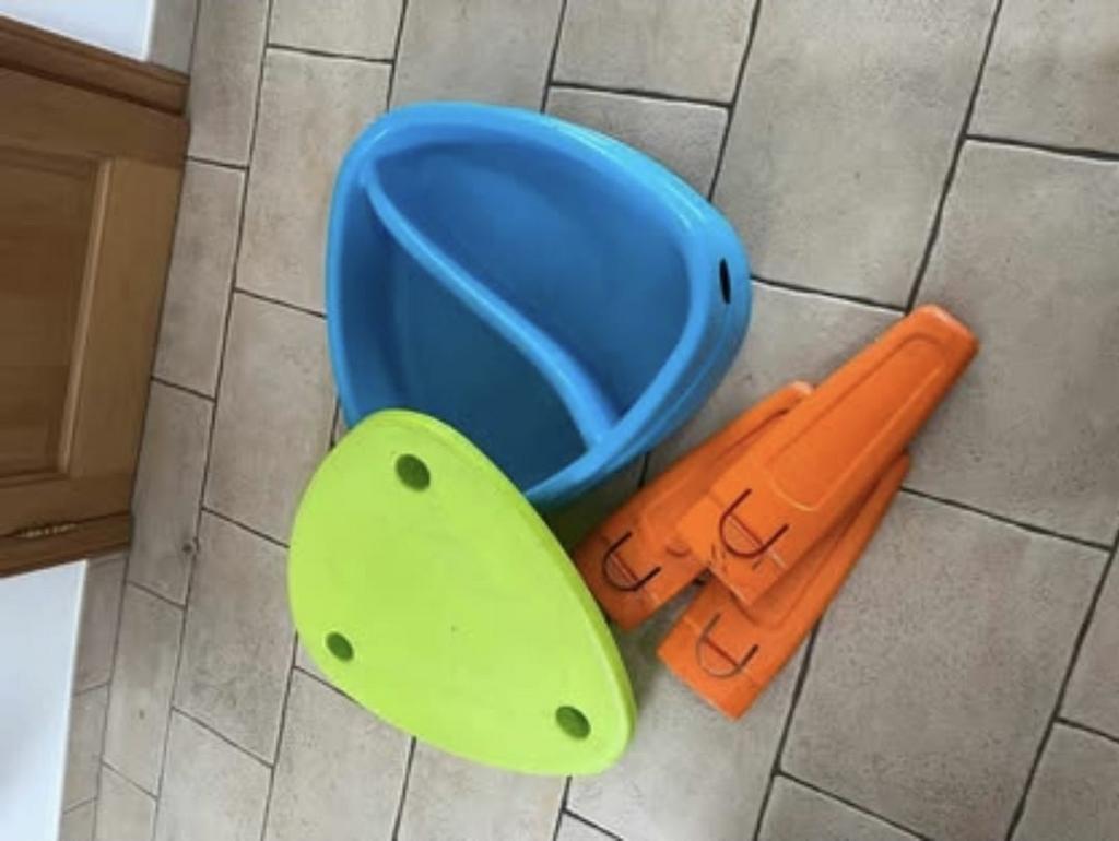 Table de jeu/eau Feber, Enlèvement, Comme neuf