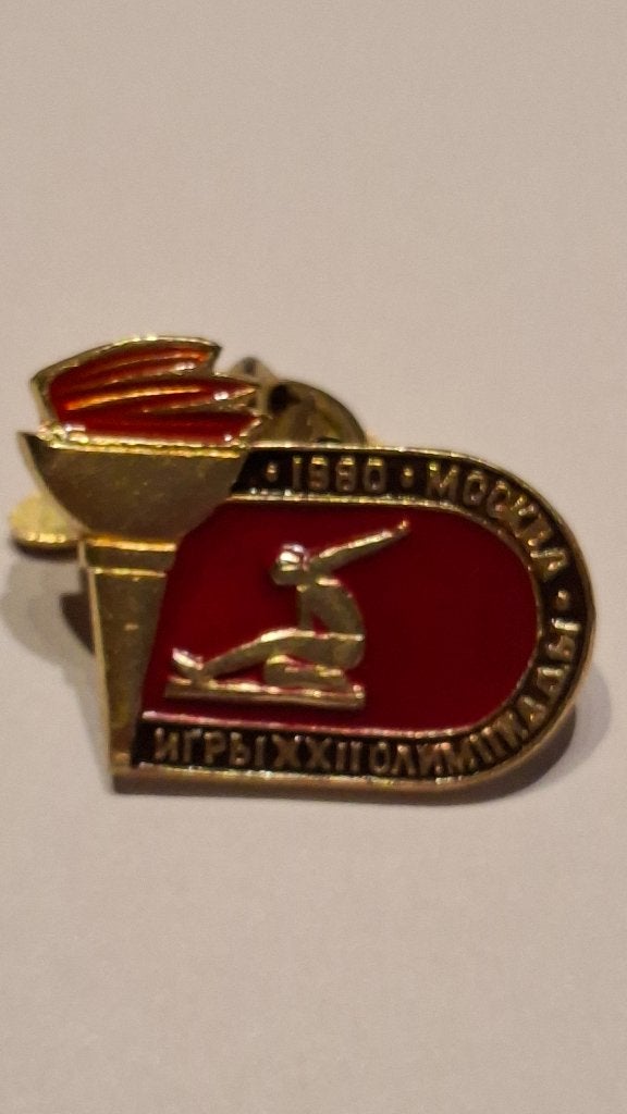 Pin's, Enlèvement ou Envoi, Neuf, Sport, Insigne ou Pin's