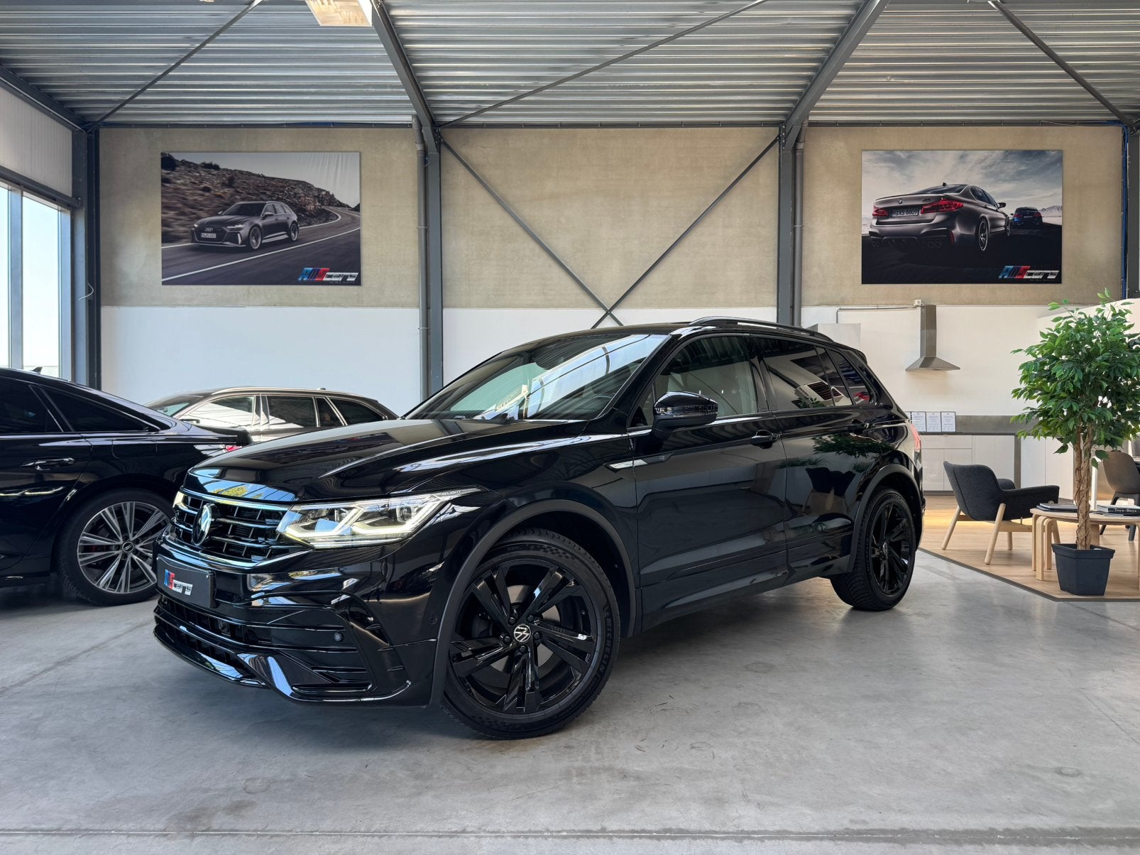 Volkswagen Tiguan 1.5 TSI DSG R-Line | 02/2021 | 72.000 km, Autos, Volkswagen, Cuir, https://public.car-pass.be/vhr/9478a11d-bdbe-4903-a7d5-5fba60a5faa3