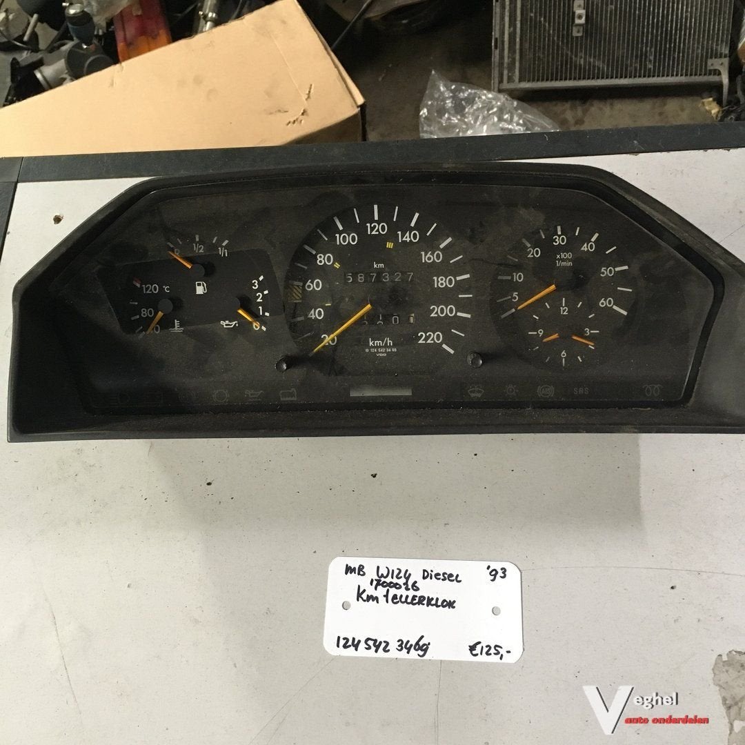 Mercedes W124 Diesel 1993  1700026   Km Tellerklok  124 542, Autos : Pièces & Accessoires, Tableau de bord & Interrupteurs, -