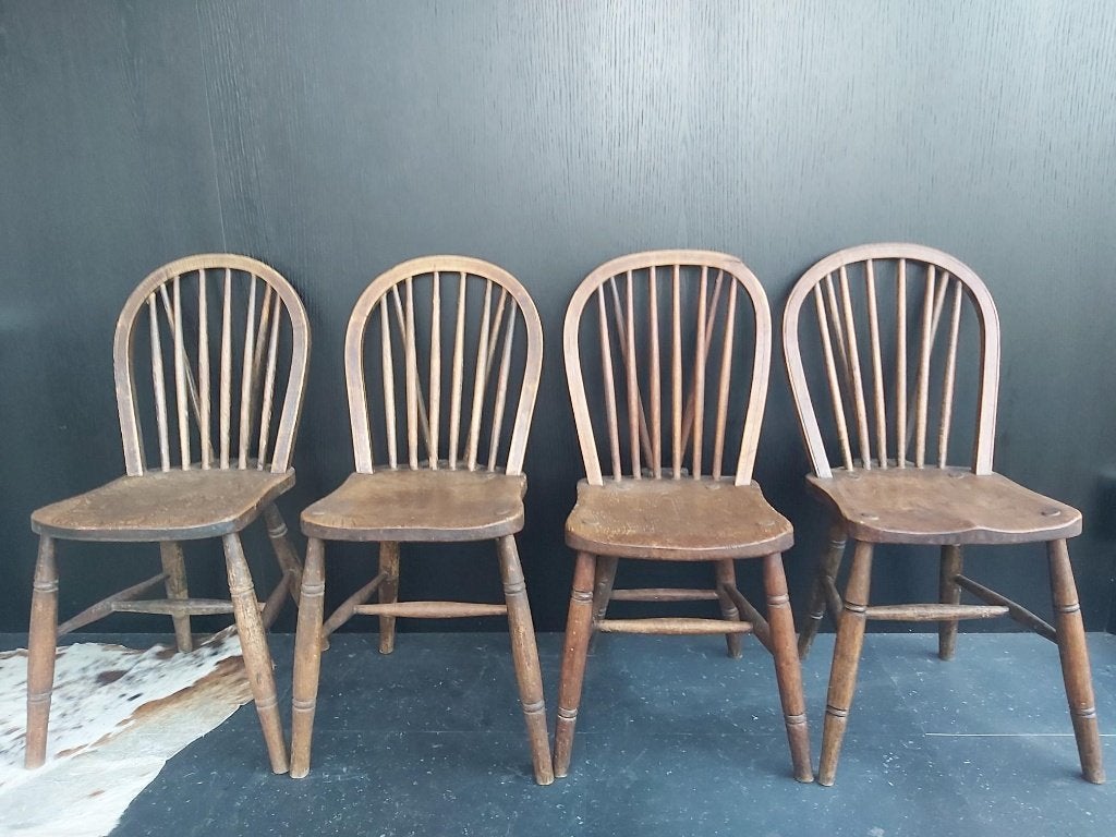 4 oude Engelse Windsor Stick Back stoelen, Antiek en Kunst, Ophalen