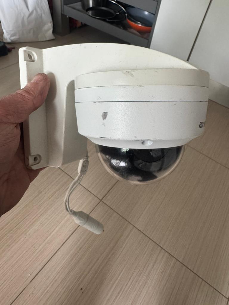 Caméra réseau Hikvision DS disponible en raison d'un décès, TV, Hi-fi & Vidéo, Enlèvement ou Envoi, Utilisé, Caméra extérieure