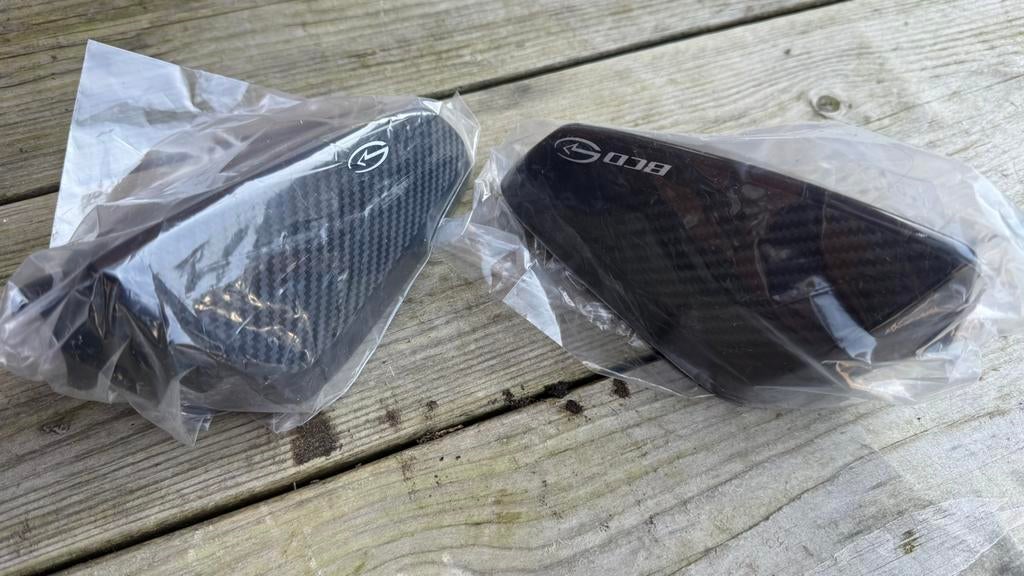 Yamaha Tmax 560 spiegelkappen BCD, Enlèvement