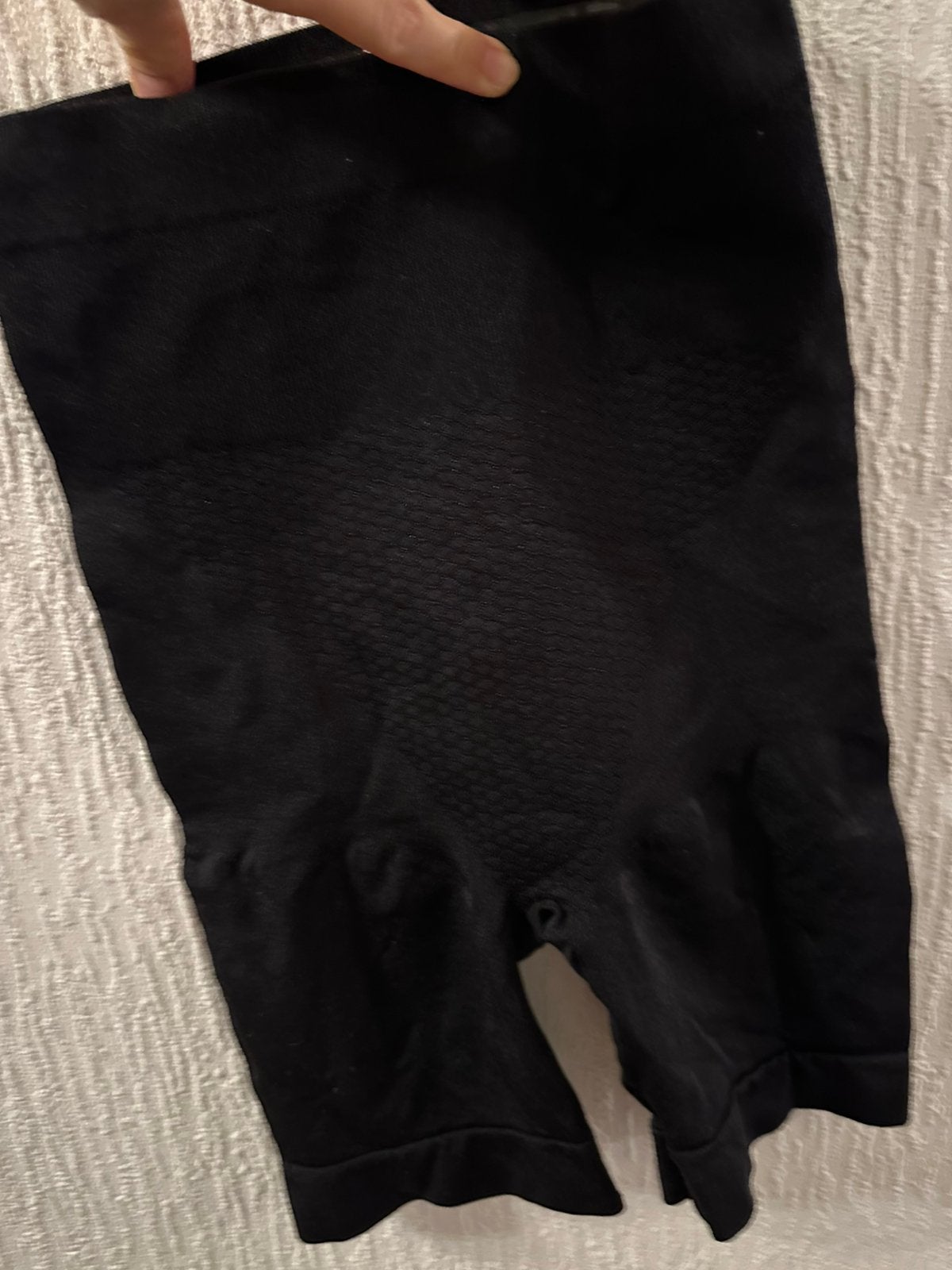 Zwarte vormgevende korte broek, Ophalen, Zo goed als nieuw, Zwart