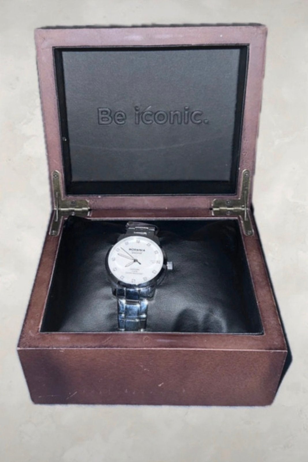 Montre Rodania WorldStar, Bijoux, Sacs & Beauté, Montres | Femmes, Autres marques, Enlèvement ou Envoi, Acier, Avec strass