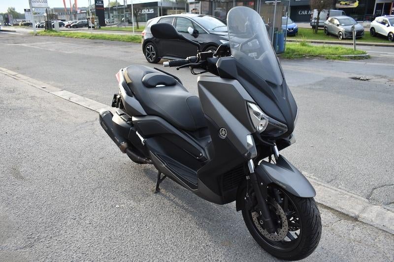 Yamaha X max 400 ABS Akrapovic et 6700 km "Moto46, Motos, Motos | Yamaha, Entreprise, Scooter, 12 à 35 kW, 1 cylindre, ABS, Échappement sport
