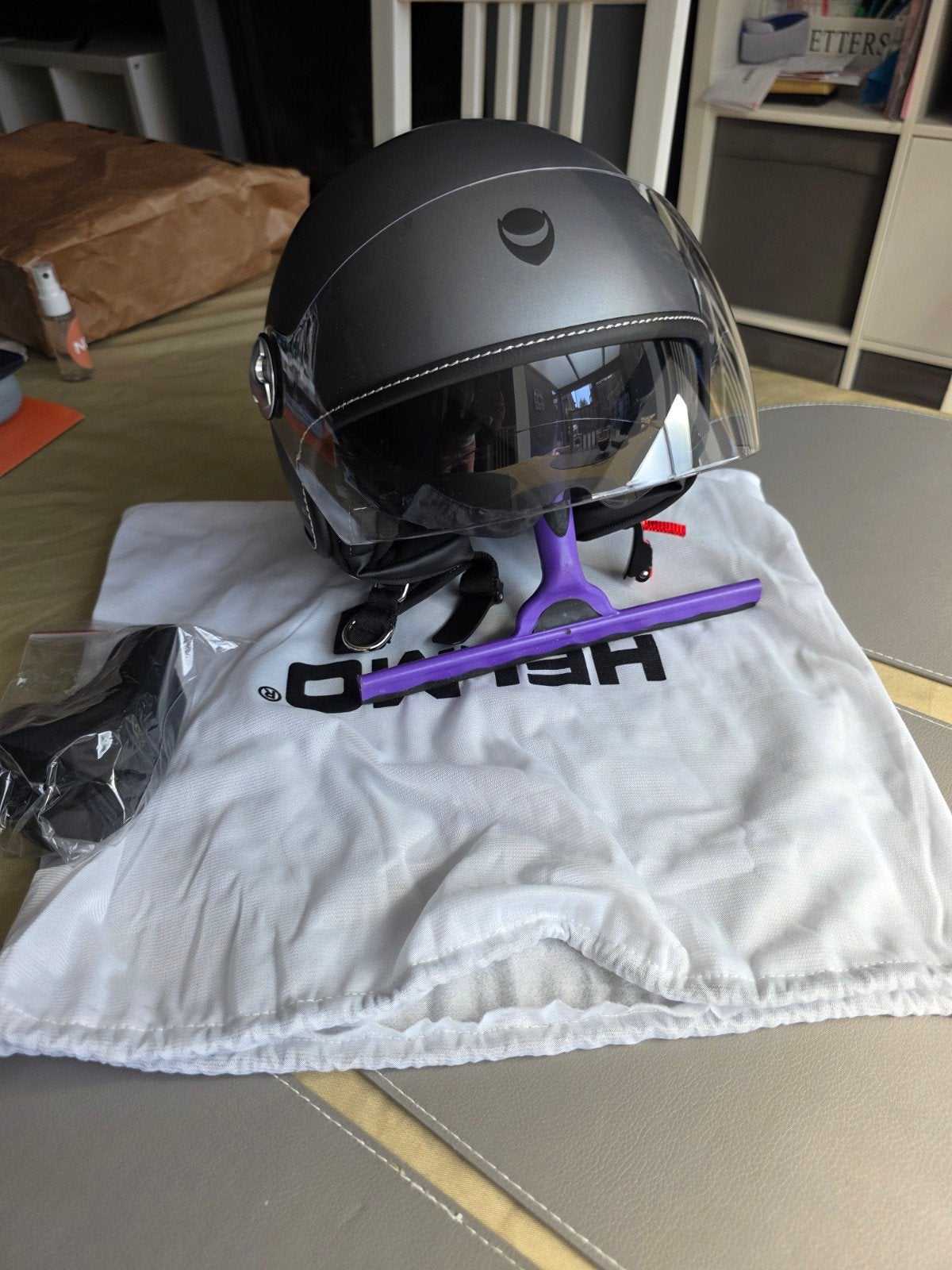 Helm: Helmo Milano xs, Enlèvement, XS