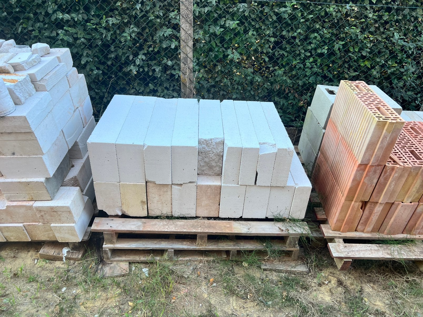 Overschot snelbouw/betonblokken/ytong, Ophalen, Zo goed als nieuw