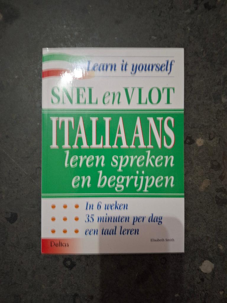 Woordenboek italiaans, Boeken, Ophalen of Verzenden, Gelezen, Italiaans