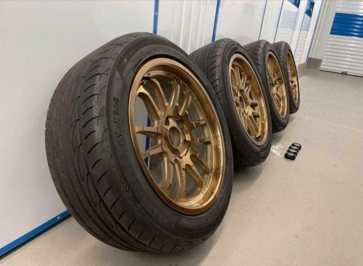 Cosmis XT-206R / Yokohama Advan Fleva V701 (Nieuw), Auto-onderdelen, Banden en Velgen, Ophalen, Banden en Velgen, Nieuw, 17 inch