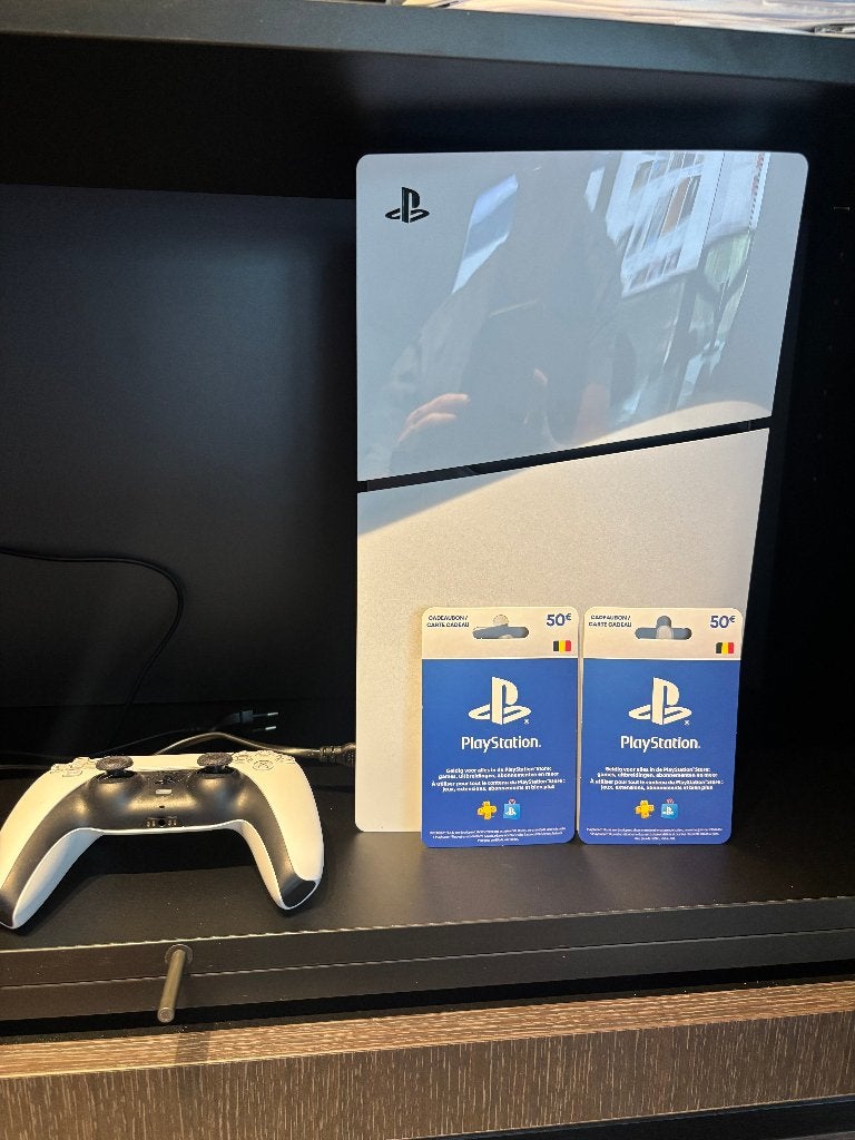 Playstation 5 + 100 euro cadeau bonnen, Consoles de jeu & Jeux vidéo, Jeux | Sony PlayStation 5, Enlèvement, Comme neuf