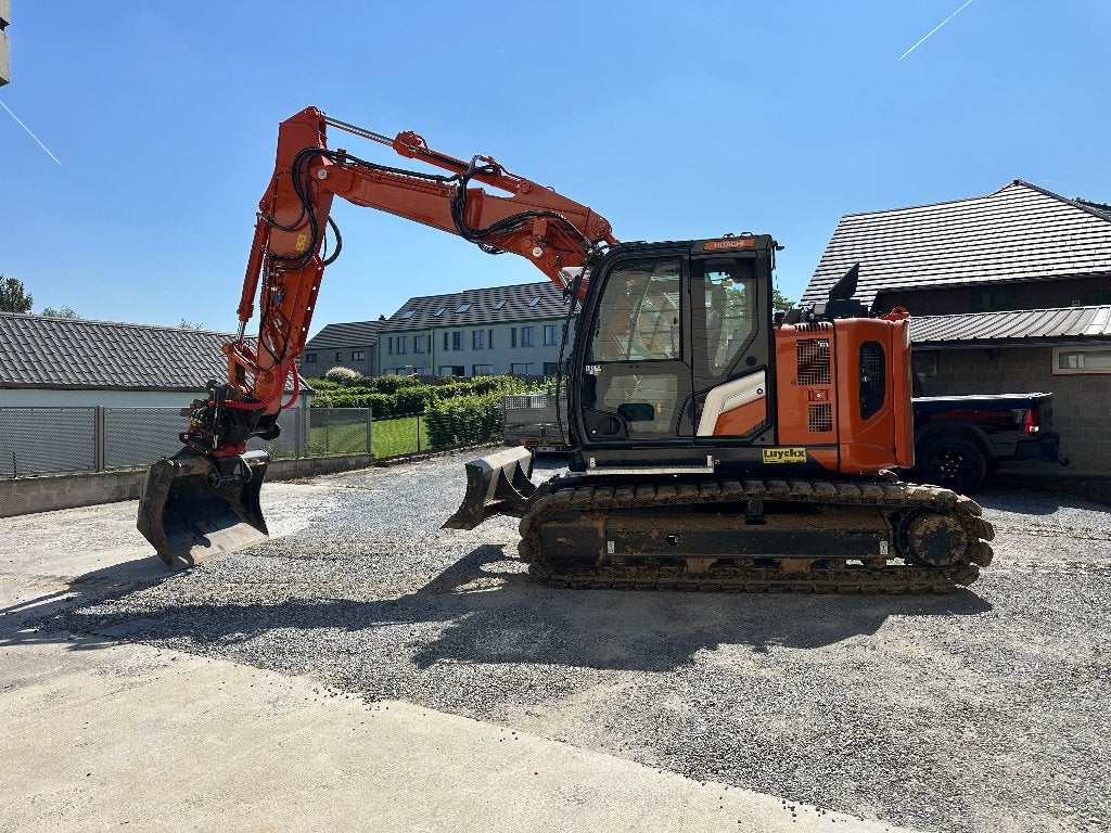 pelle Hitachi 135, Articles professionnels, Machines & Construction | Grues & Excavatrices, Enlèvement, Excavatrice