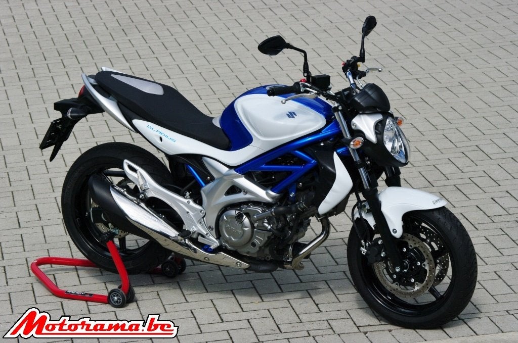 Suzuki SFV 650 Gladius - 2010 - 8000 km @Motorama, Motoren, 2 cilinders, Occasion, Motorrijbewijs A, Bedrijf