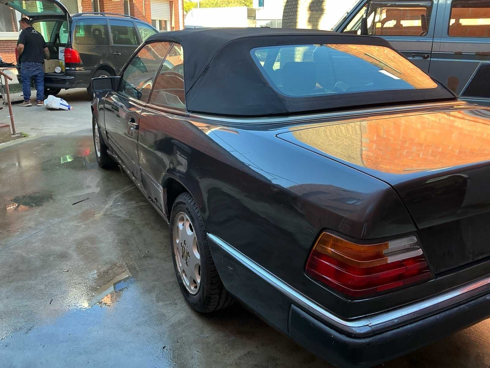 Mercedes Cabrio 300 CE 24V Oldtimer Project, foto 2