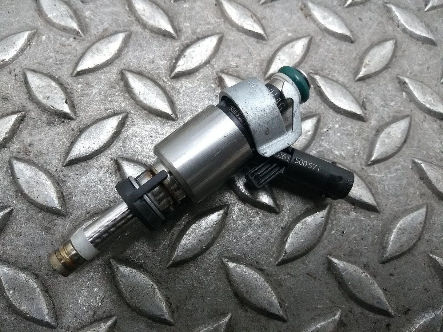VOLKSWAGEN TIGUAN BRANDSTOF INJECTOR / VERSTUIVER 2016, Enlèvement ou Envoi, Utilisé, Stiba membre