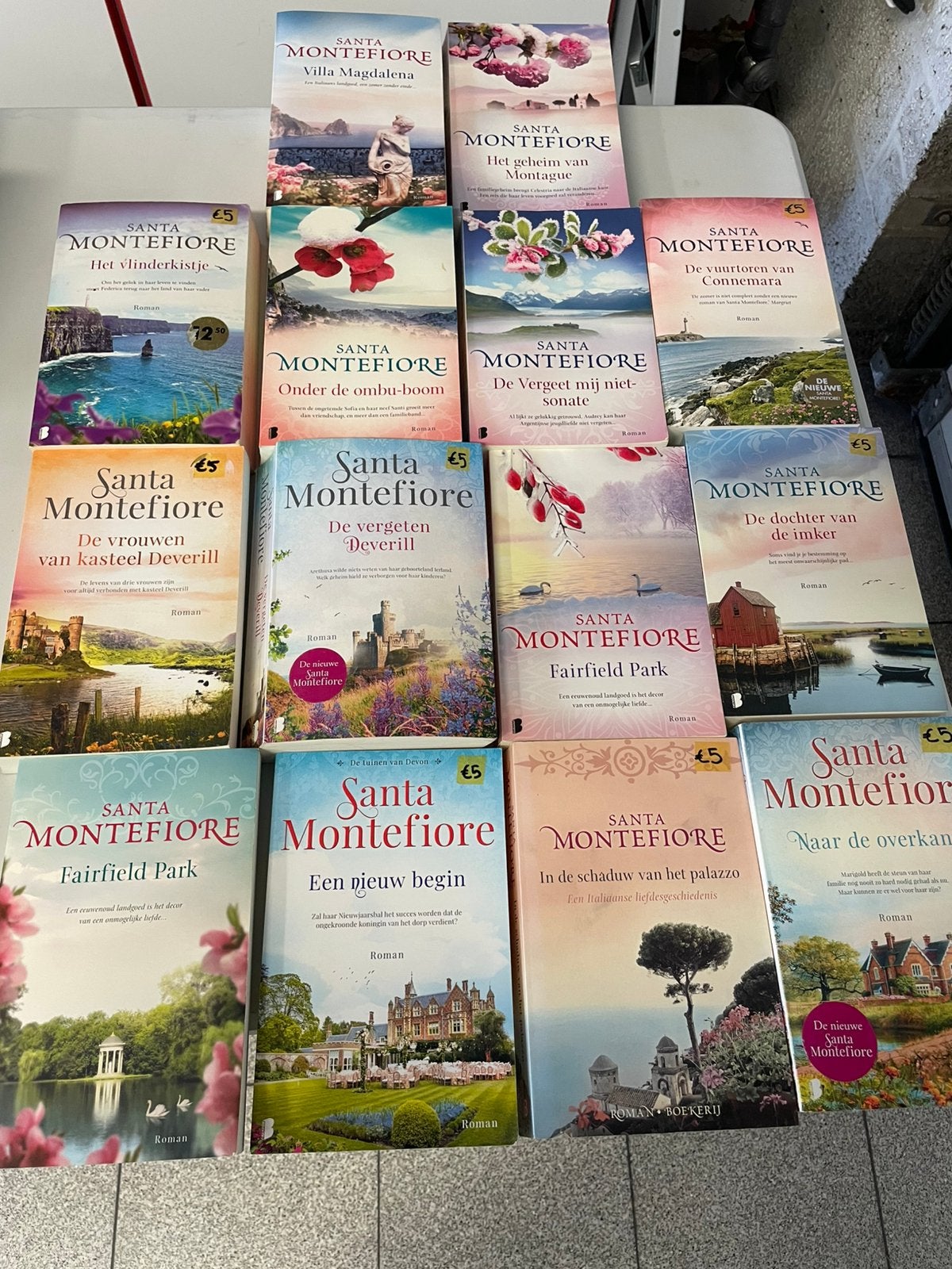 Santa Montefiore romans €5 per stuk, Boeken, Ophalen of Verzenden, Gelezen