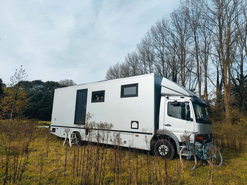 Tiny House, Mercedes Atego 1223, Caravans en Kamperen, Mobilhomes, tot en met 2, Mercedes, Diesel, Handgeschakeld, Standkachel
