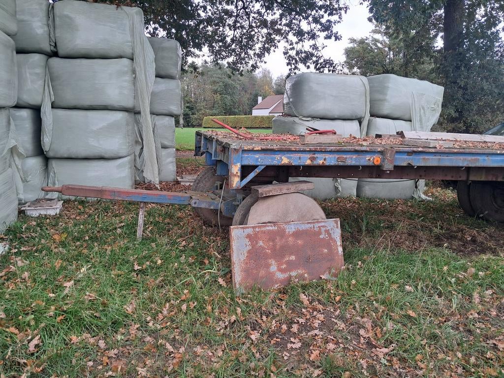 Hooi stro wagen, Ophalen