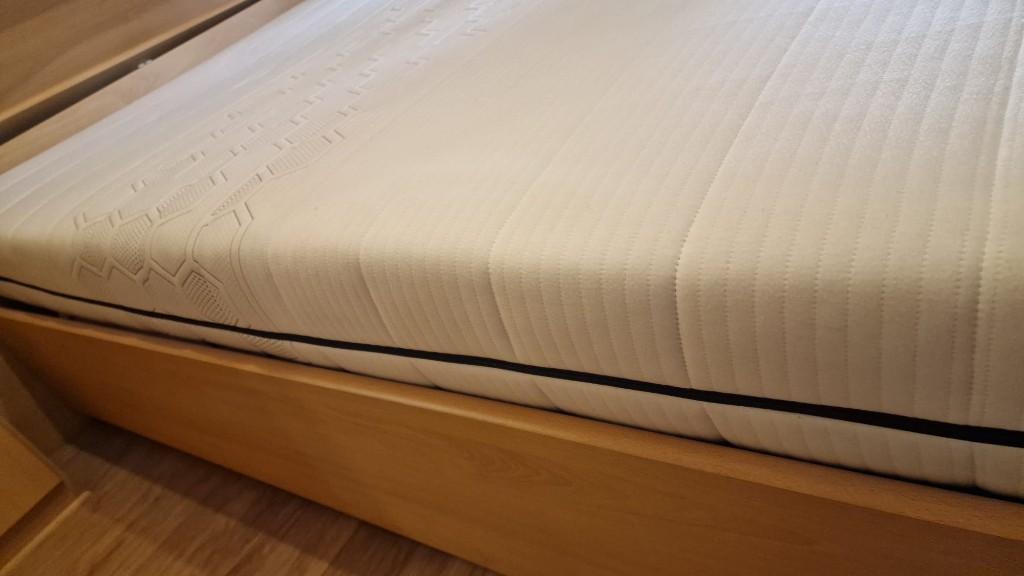 Matras + matrasbeschermer + lakenset (NIEUW) (60% korting), Maison & Meubles, Chambre à coucher | Matelas & Sommiers, Matelas