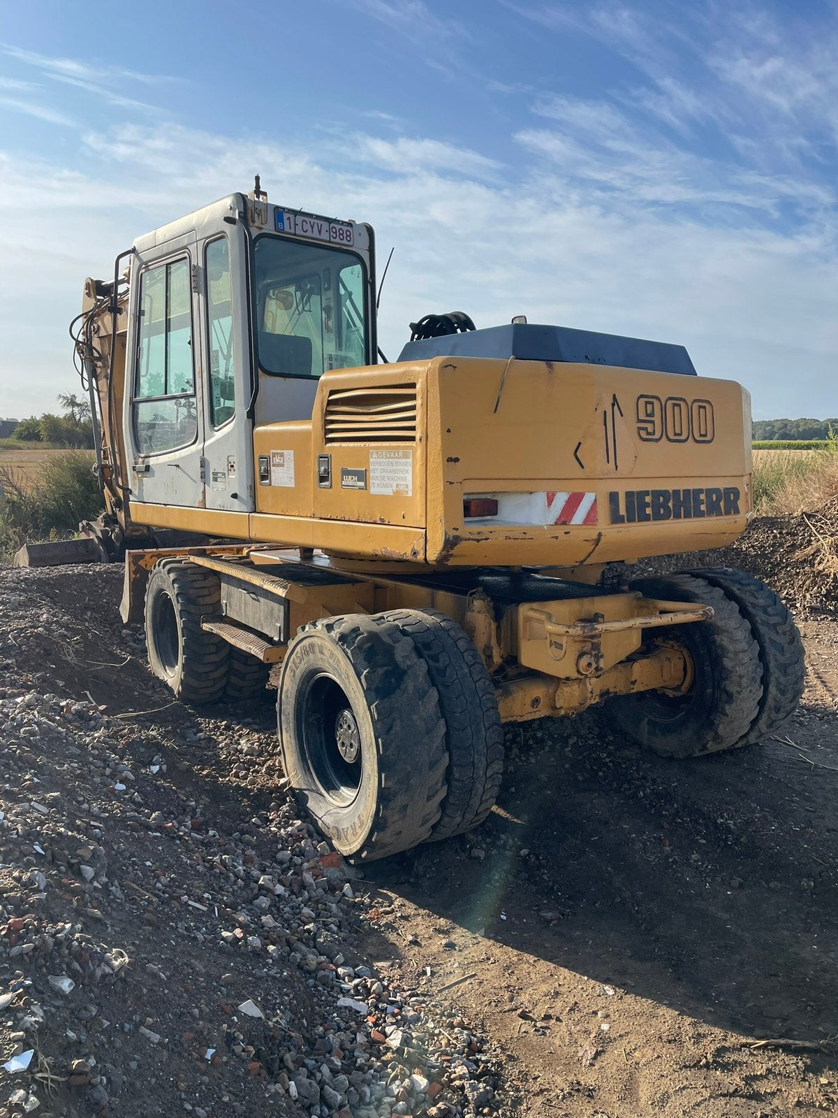 Liebherr 900, Zakelijke goederen, Machines en Bouw | Kranen en Graafmachines, Ophalen of Verzenden, Graafmachine