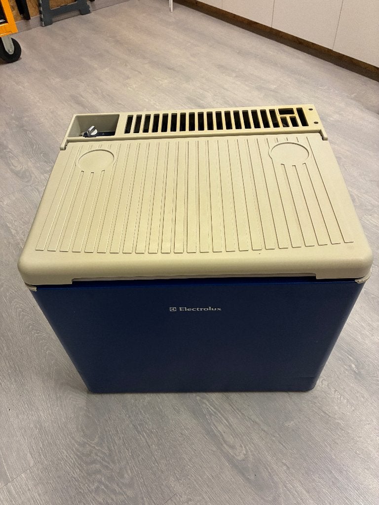 Electrolux Dometic koelkast 31l op 220v, 12v en gas, Ophalen, Gebruikt