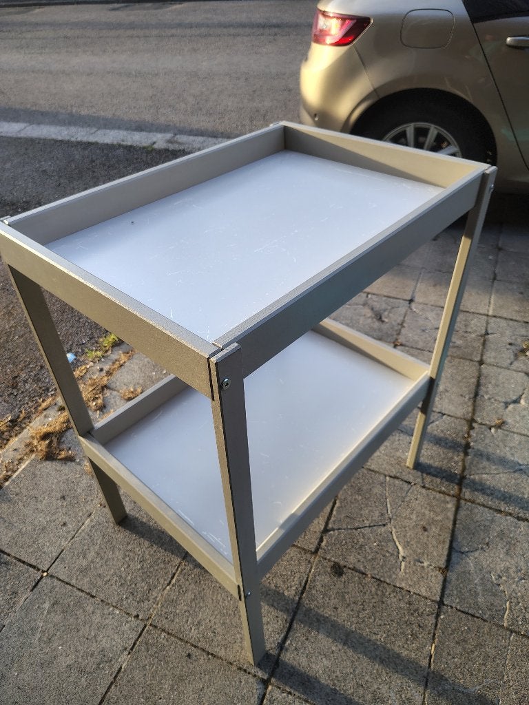 Table a langer, Enlèvement, Utilisé, Commode