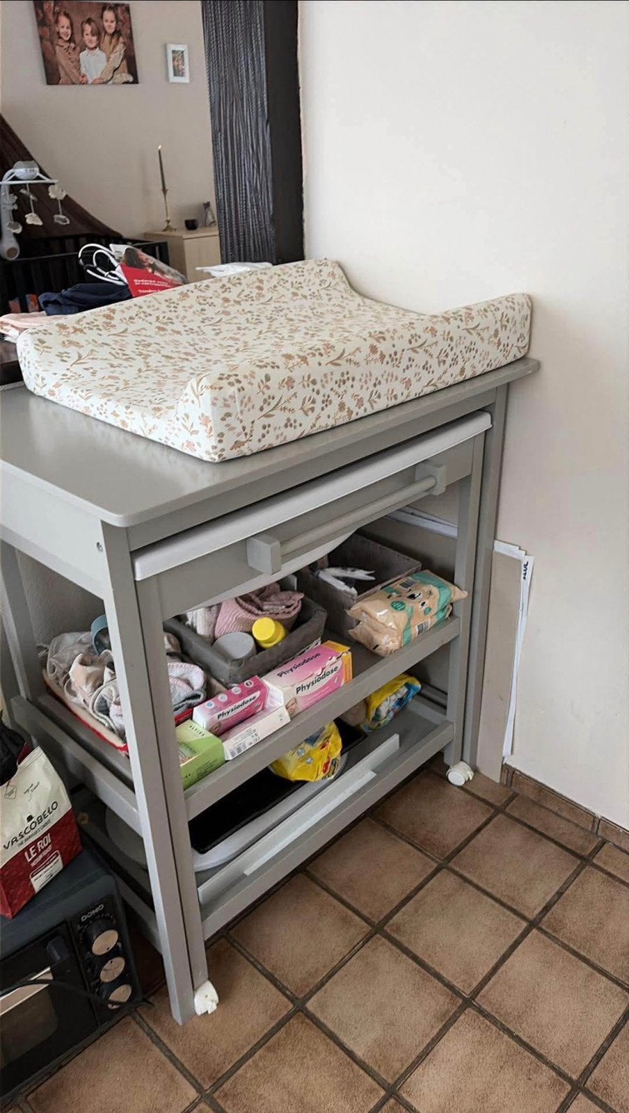 Comode met badje, Kinderen en Baby's, Kinderkamer | Commodes en Kasten, Ophalen, Zo goed als nieuw