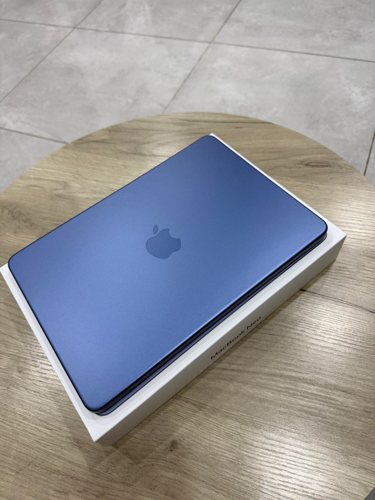APPLE MacBook Neo Indigo 512 GB - Touch ID - AZERTY, Computers en Software, Apple Macbooks, Ophalen, 8 GB, 13 inch, 512 GB