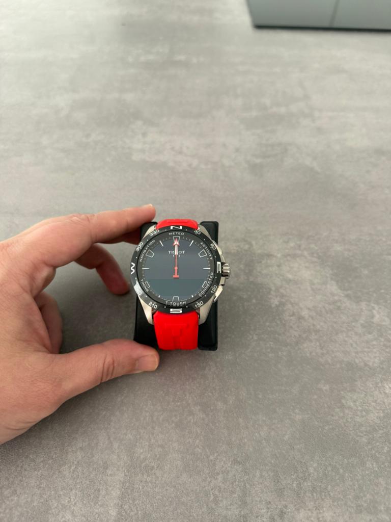 Tissot T-Touch Connect Solar titane - Rouge, Bijoux, Sacs & Beauté, Enlèvement ou Envoi, Comme neuf, Montre-bracelet, Autres marques