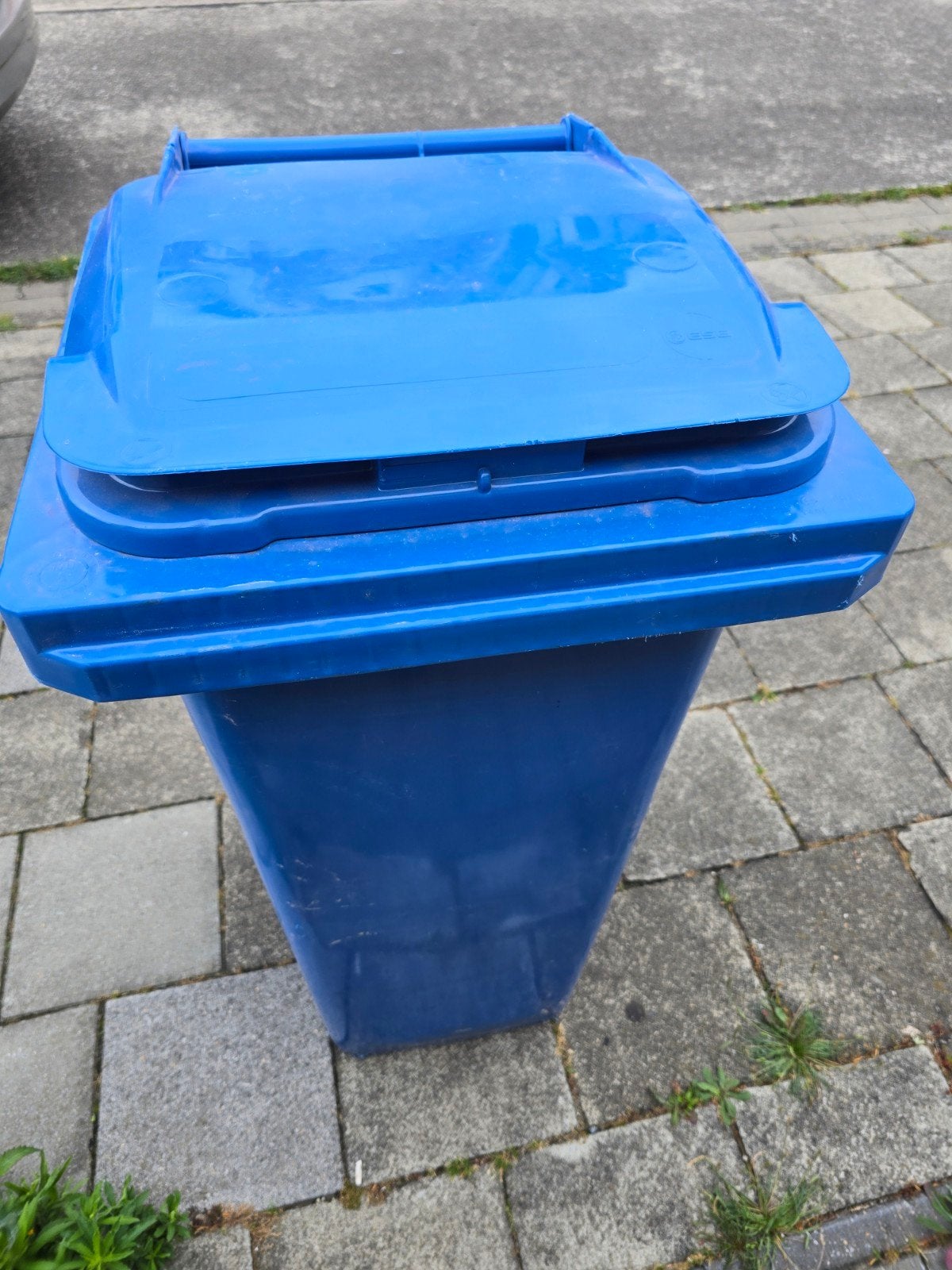 Afvalcontainer 140 liter blauw, Huis en Inrichting, Woonaccessoires | Prullenbakken, Ophalen, Kunststof, 40 liter of meer, Zo goed als nieuw