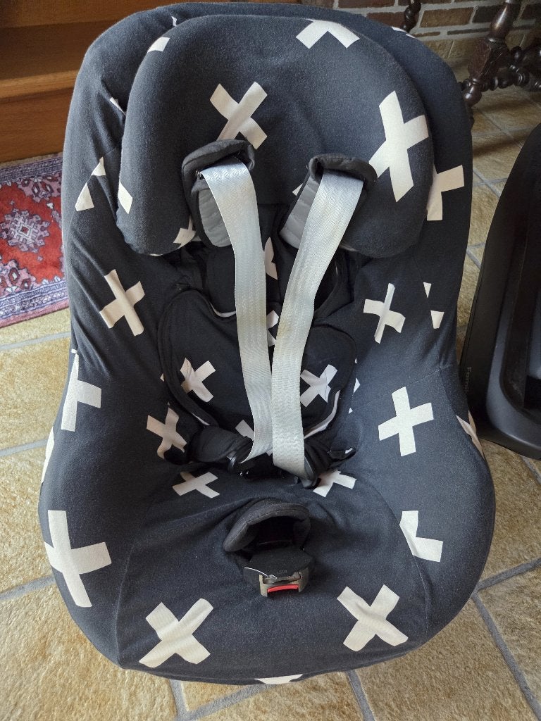 Maxi-Cosi - Autostoel - Pearl + FamilyFix, Ophalen, 9 t/m 18 kg, Verstelbare rugleuning, Zo goed als nieuw