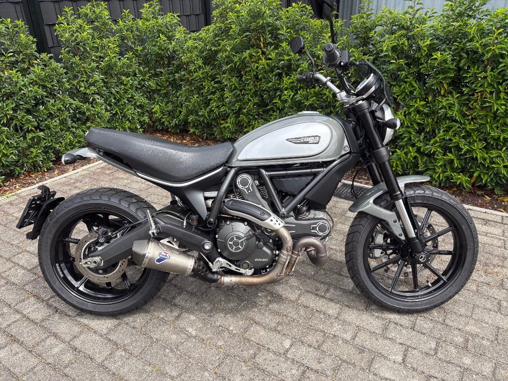 Ducati Scrambler 800 ABS + Garantie + entretien GRATUIT!, Motos, Motos | Ducati, Entreprise, Naked bike, plus de 35 kW, 2 cylindres
