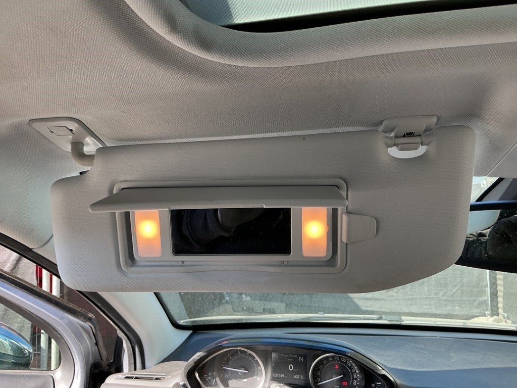 PARE-SOLEIL Peugeot 2008 (CU) (01-2013/12-2019), Kontakt-peugeot@peugeot.com, Utilisé, Peugeot Deutschland GmbH, Bahnhofsplatz
65423  Rüsselsheim, DE