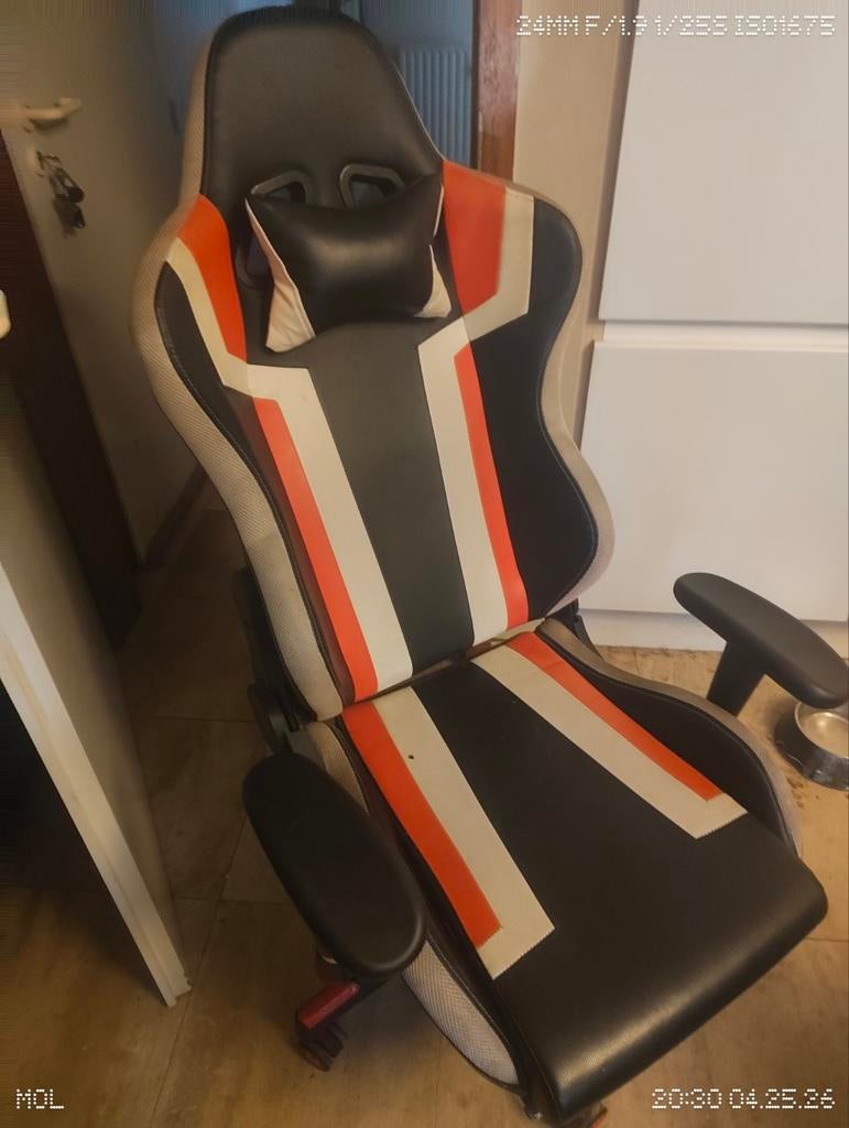Gaming Bureaustoel, Maison & Meubles, Chaises de bureau, Autres couleurs, Chaise de bureau de gaming, Enlèvement, Utilisé