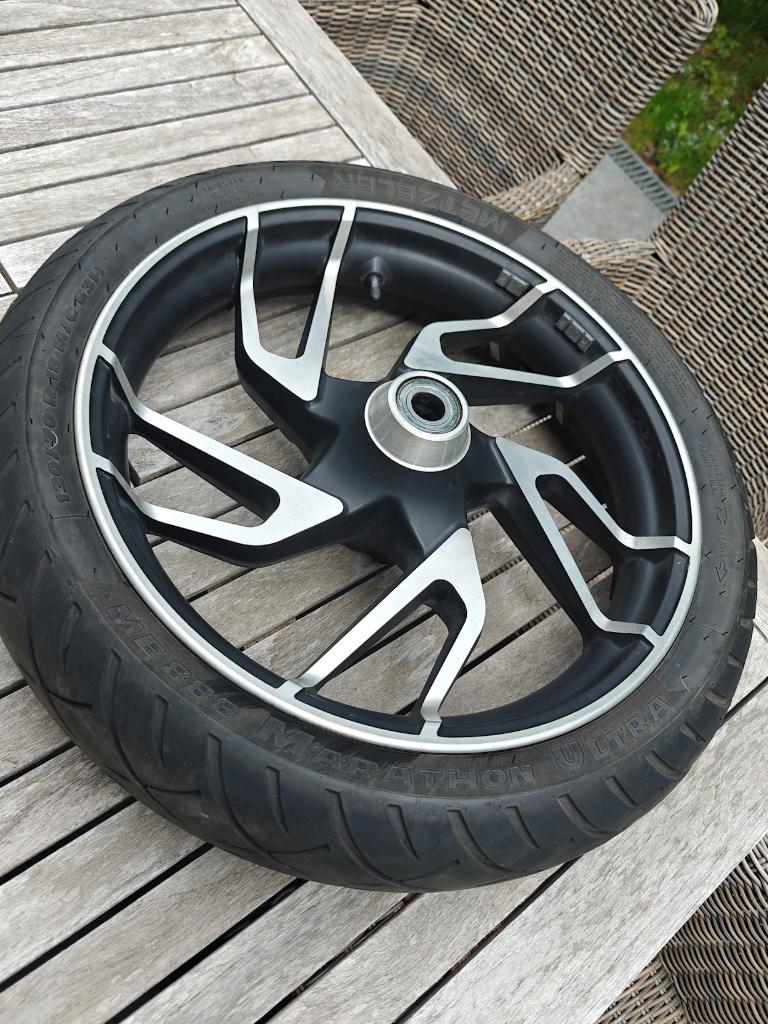 H-D Softail FLSB 18" lichtmetalen velg incl. ME-band, Motoren, Ophalen, Gebruikt