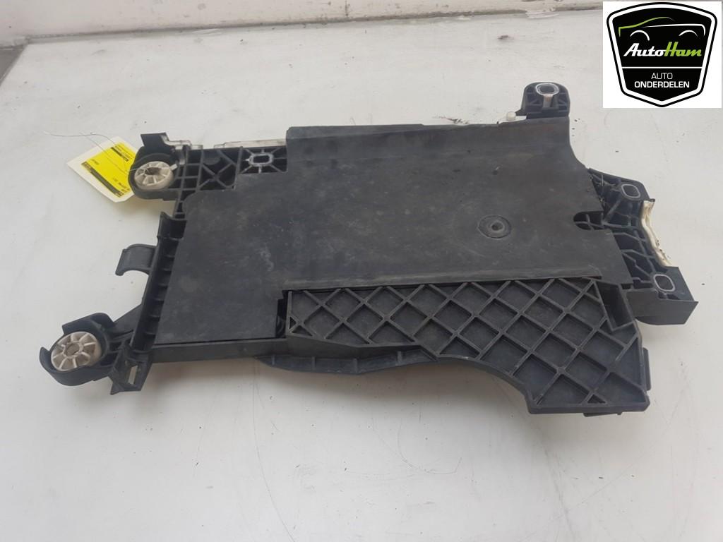 ACCUBAK Mini Countryman (F60) (|7641798|61217641798|), Gebruikt, Mini