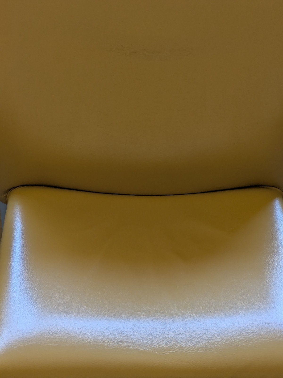 Lederen stoelen, Ophalen