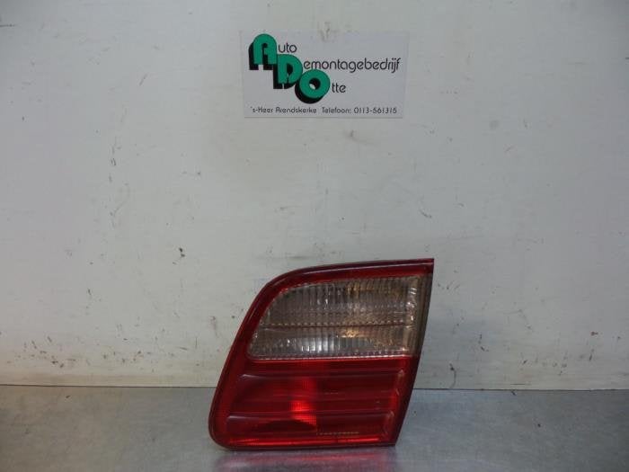Achterlicht rechts van een Mercedes E-Klasse (E-Klasse 95-), Gebruikt, -, Ophalen of Verzenden, -