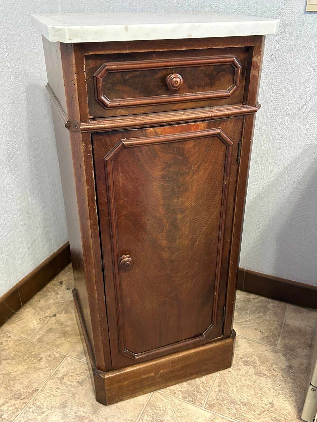 Vintage nacht kastje, Huis en Inrichting, Slaapkamer | Nachtkastjes, Ophalen, Gebruikt, Hout