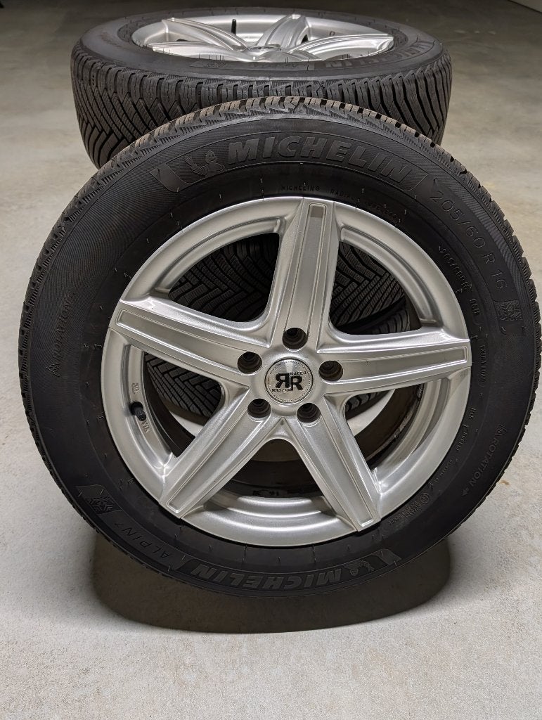 KIT HIVER - JANTES ALUMINIUM - MICHELIN - 205/60 R16 - 5x108, Autos : Pièces & Accessoires, Pneus hiver, 16 pouces, Véhicule de tourisme