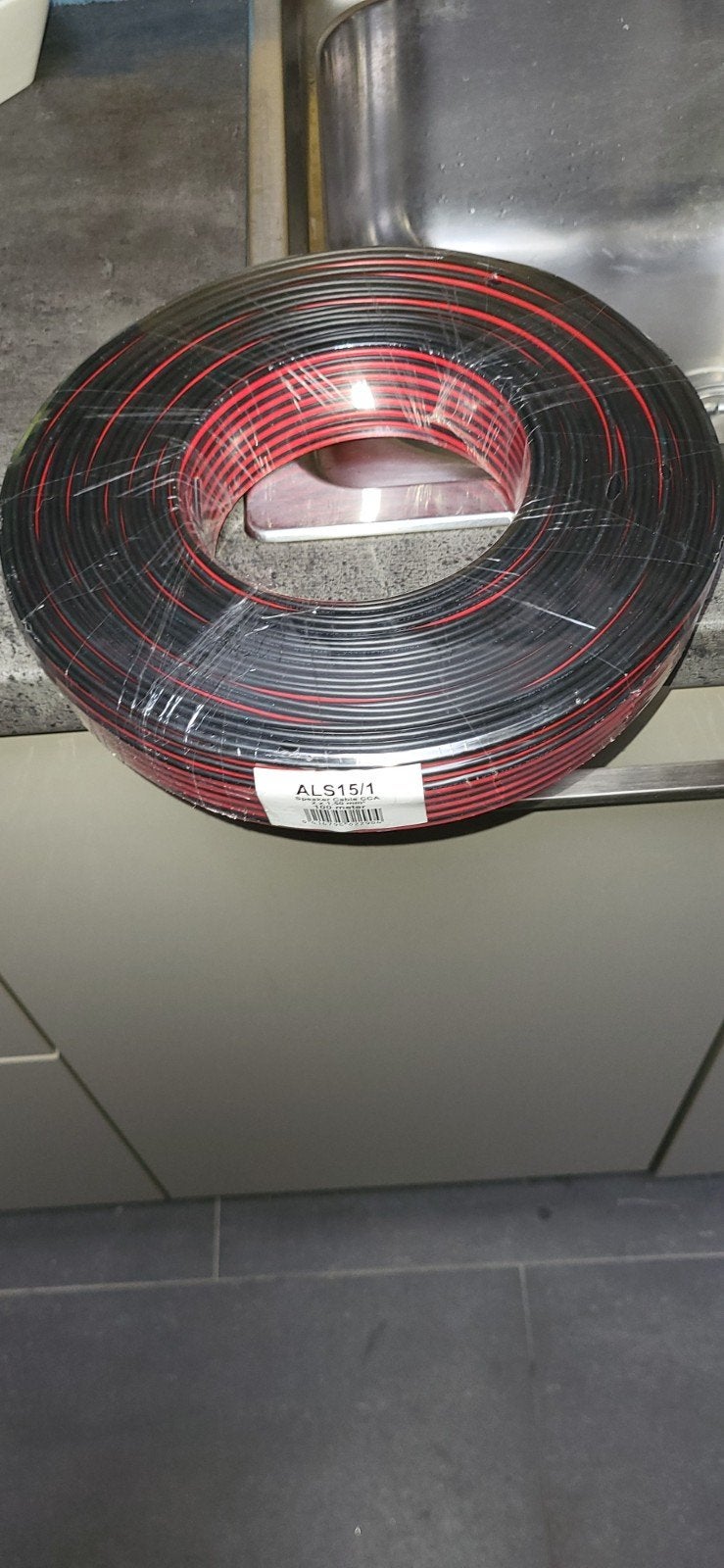 Speakerkabel 100 meter nieuw in verpakking., TV, Hi-fi & Vidéo, Câbles audio & Câbles de télévision, Enlèvement, Câble de haut-parleur