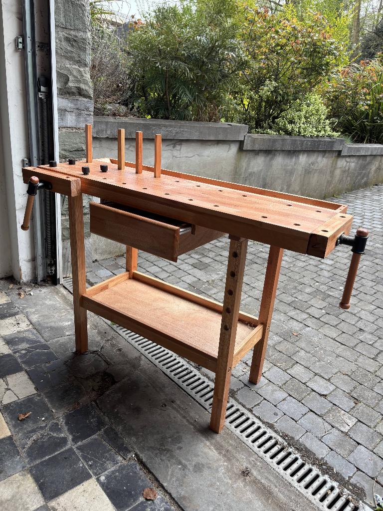 Établi pour le bricolage (DIY), Enlèvement, Utilisé, 120 à 170 cm, Étau
