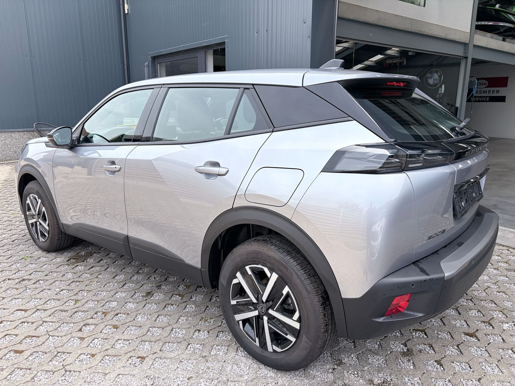 Peugeot 2008 NIEUW - Benzine - Slechts 159 km !, Autos, Peugeot, Argent ou Gris, Achat, Euro 6, Entreprise