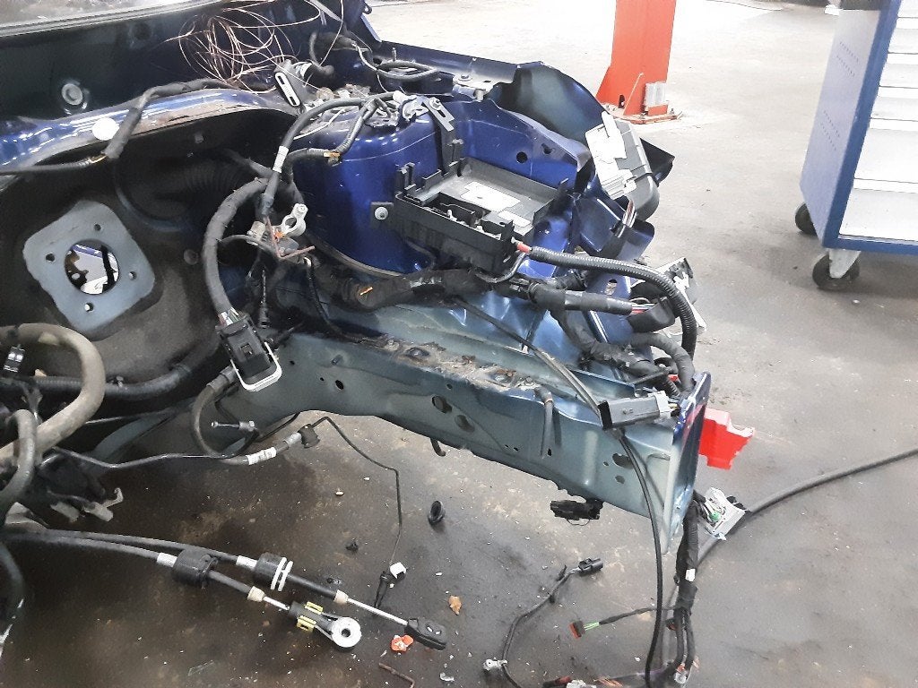 PARE BOUE AVANT GAUCHE Ford Fiesta 7 (01-2017/07-2023), Utilisé, Avant, Ford, Garde-boue